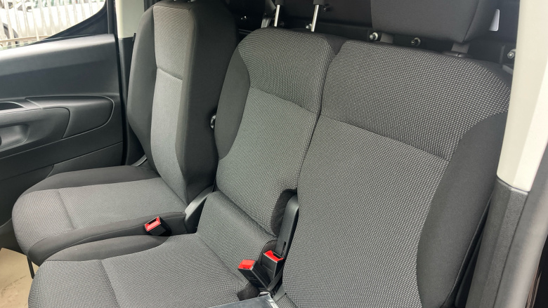 Peugeot Partner Long Diesel 1.5 BlueHDi 100 Professional Plus Van